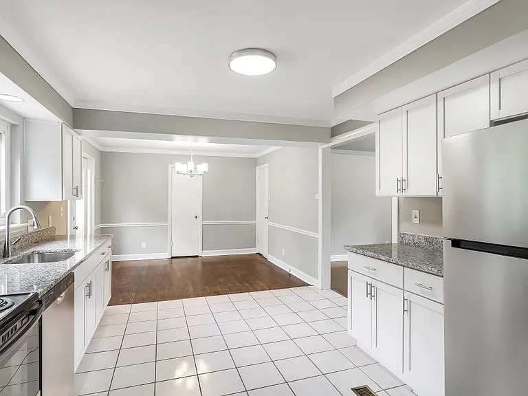 5468 Ringer Rd — Photo 11