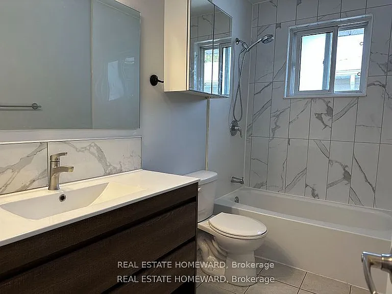 511 Harris Ct #UPPER — Photo 4
