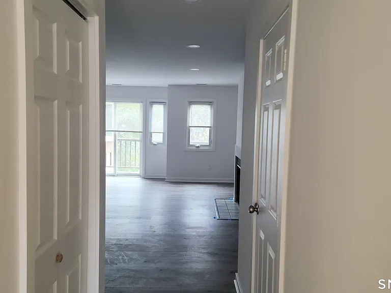 1414 Whitney Ave #A3 — Photo 2