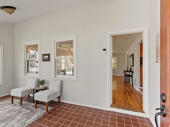 2nd image of 18 Gilman Rd