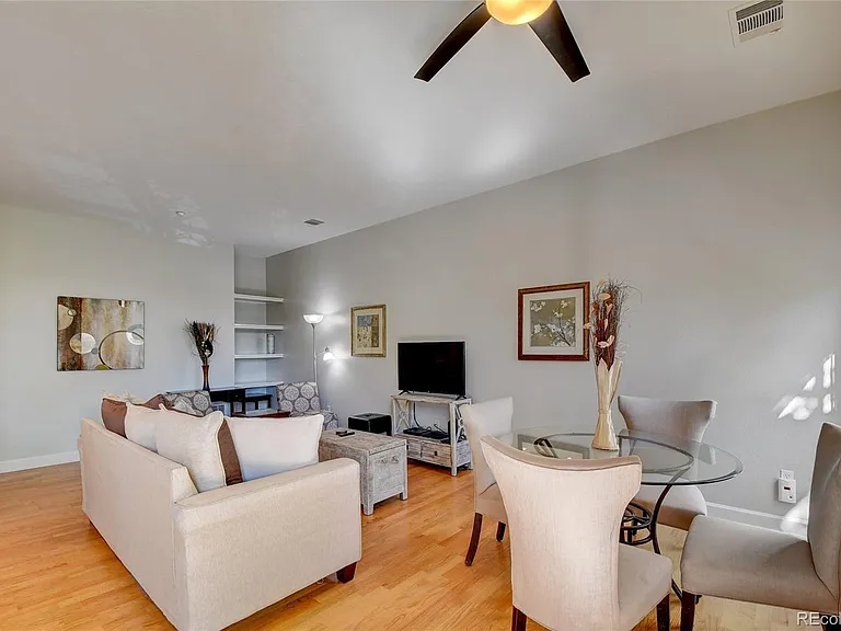 5677 Park Pl #205B — Photo 9