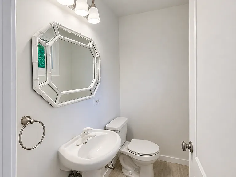 127 Forest Ave — Photo 12