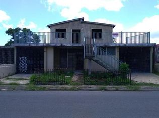 49-29 Calle 24, Carolina, PR 00985