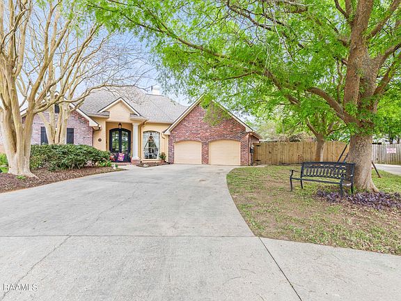 4th image of 409 Austin Village Blvd