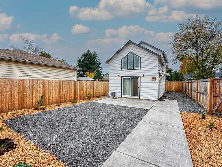 6601 SE 94th Ave #B — Photo 3