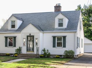 43 Dana St, Springfield, MA 01104