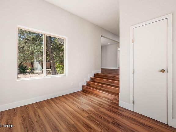 4th image of 15625 Fawn Ln