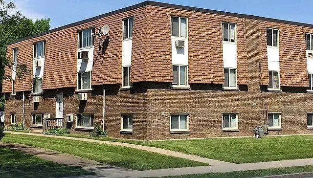 LaSalle West Apartments