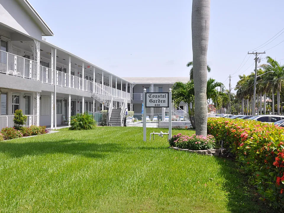 630 Layne Blvd #208