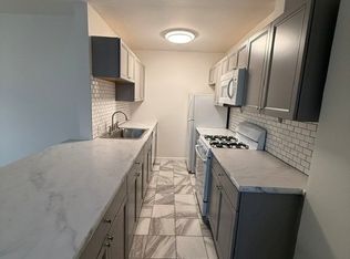 5 Hall Pl #3, Albany, NY 12210