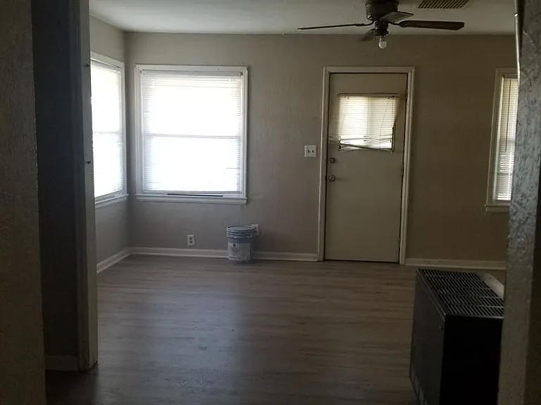 2044-2050 S Broadway St #2056 — Photo 18
