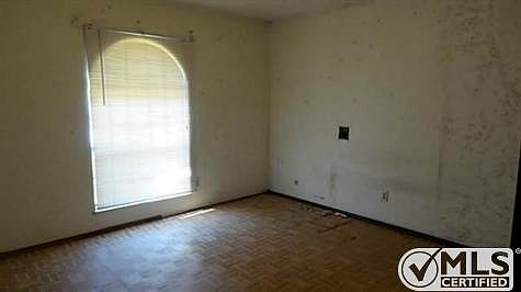 3rd image of 5029 Nash Dr