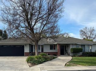 151 W Encore Dr, Hanford, CA 93230