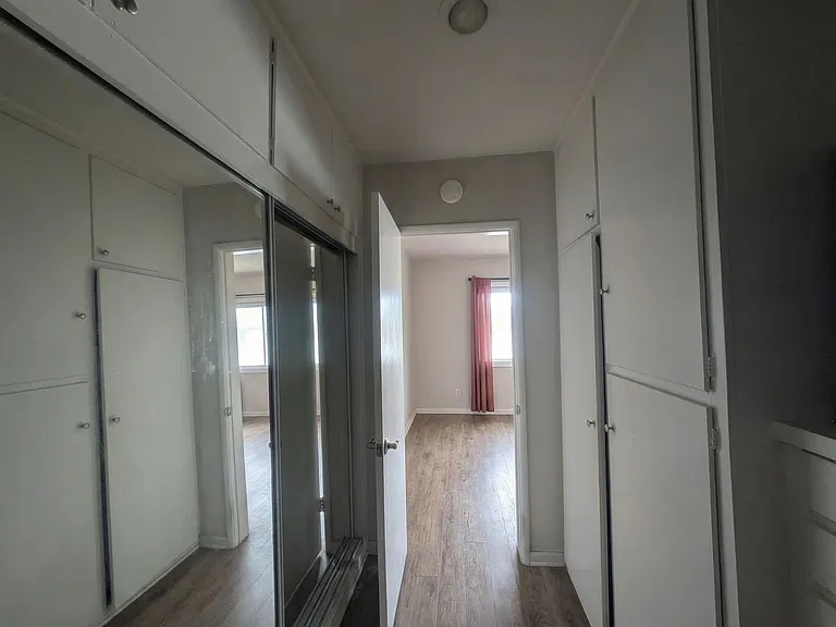 11936 Burbank Blvd — Photo 27
