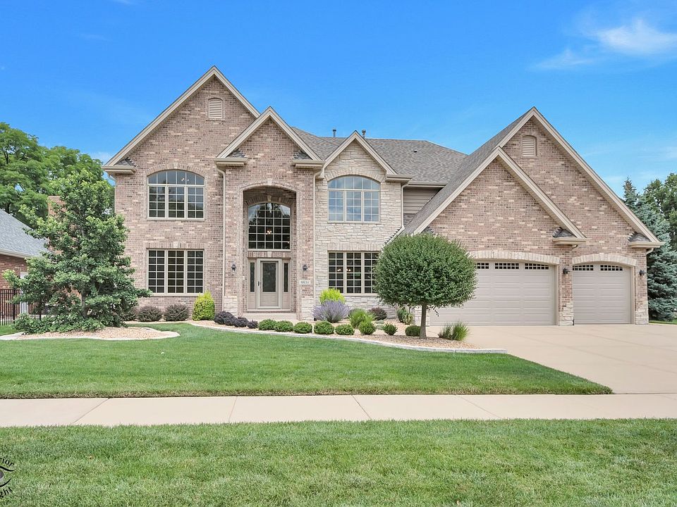 1st image of 8834 Carefree Ave