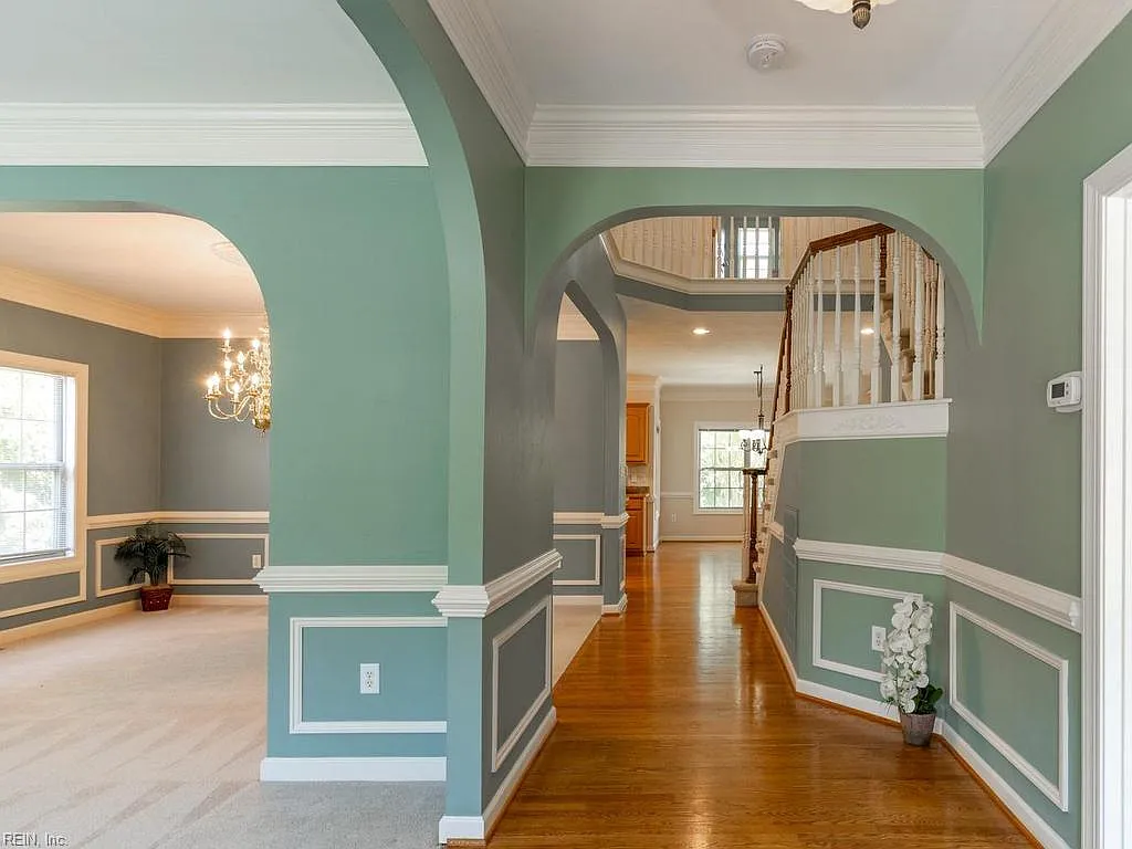 5 bed, 4.0 bath, 3755 sqft, $4,200 — Photo 3