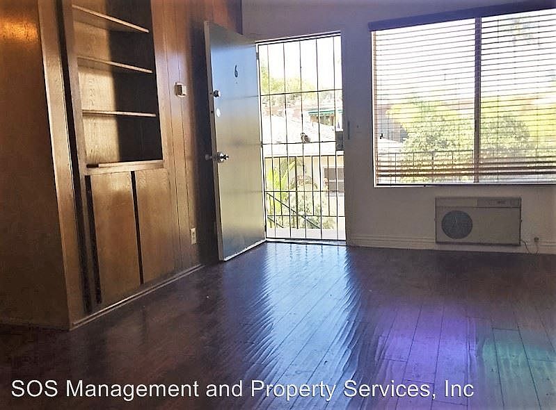 1st image of 1432 Robinson Ave APT 2
