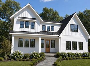 38 N Bay Ave, Eastport, NY 11941