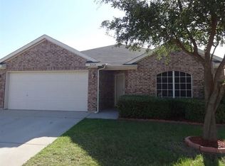 8424 Prairie Dawn Dr, Fort Worth, TX 76131