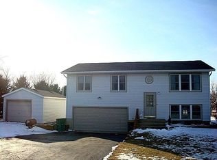 5N550 Cochise Dr, Maple Park, IL 60151