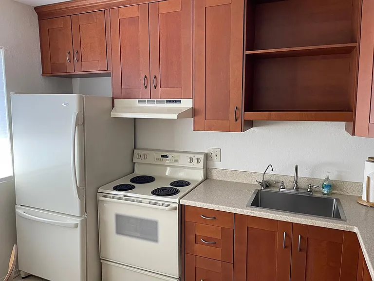 749 E Montebello Ave #232 — Photo 5