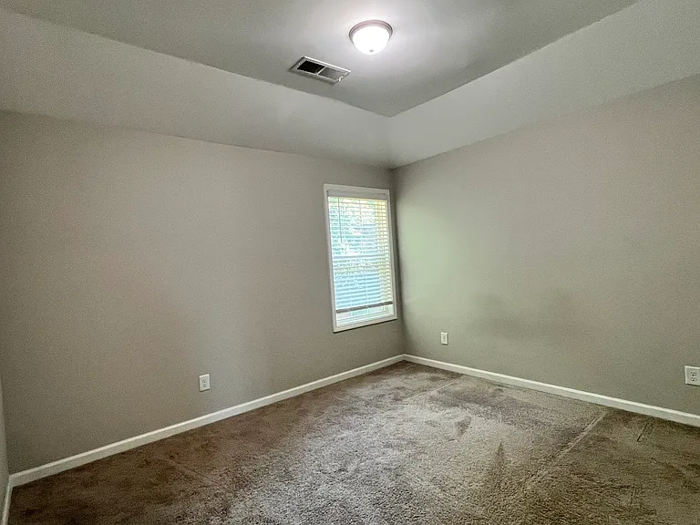 1955 Boxwood Way — Photo 27
