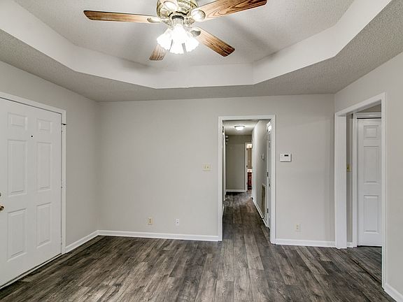 3rd image of 312 Brook Mead Dr