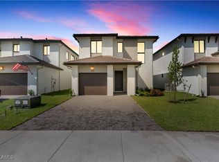 5832 Agostino Way Ave, Maria, FL 34142