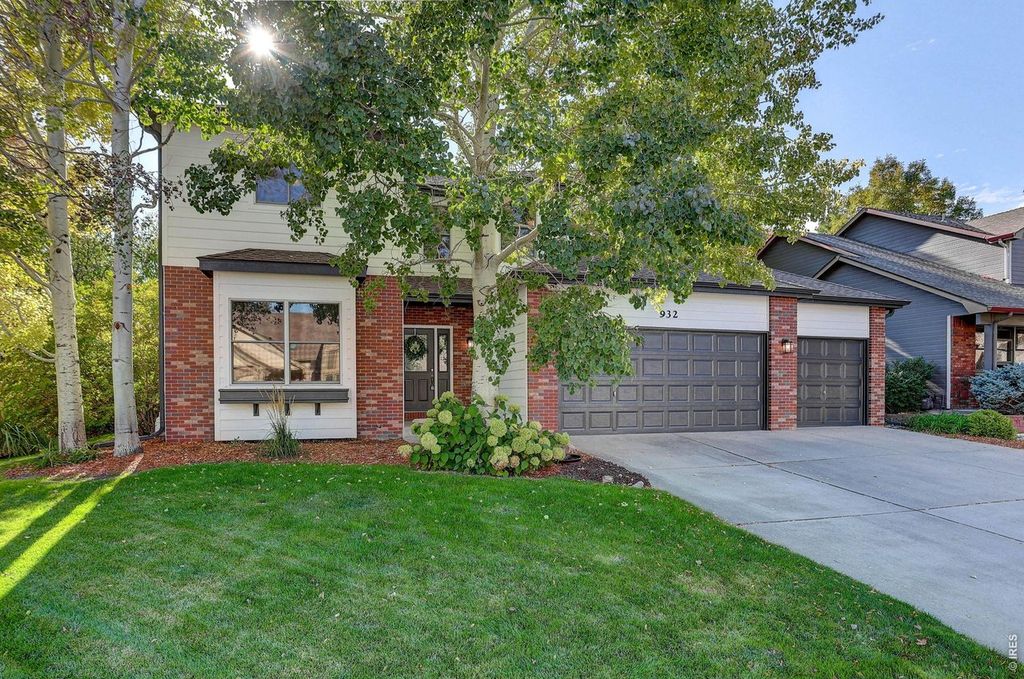 932 Alexandria Dr