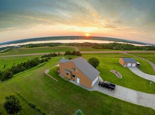 24517 Thunder Rd, Chamberlain, SD 57325