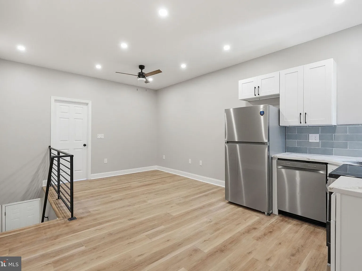 2 bed, 1112 sqft, $1,275 — Photo 4