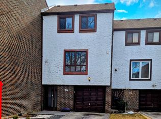 7707 Darcel Ave #26, Mississauga, ON