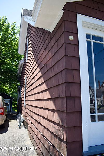 3rd image of 16 7th Avenue