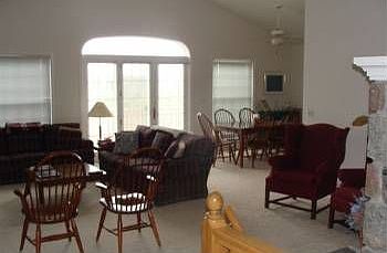 4th image of 2900 Camp Ln