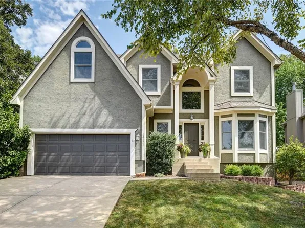 13221 Barton St, Overland Park, KS 66213