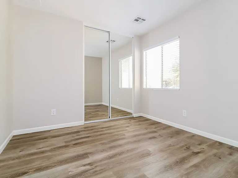 10043 N 115th Dr — Photo 16