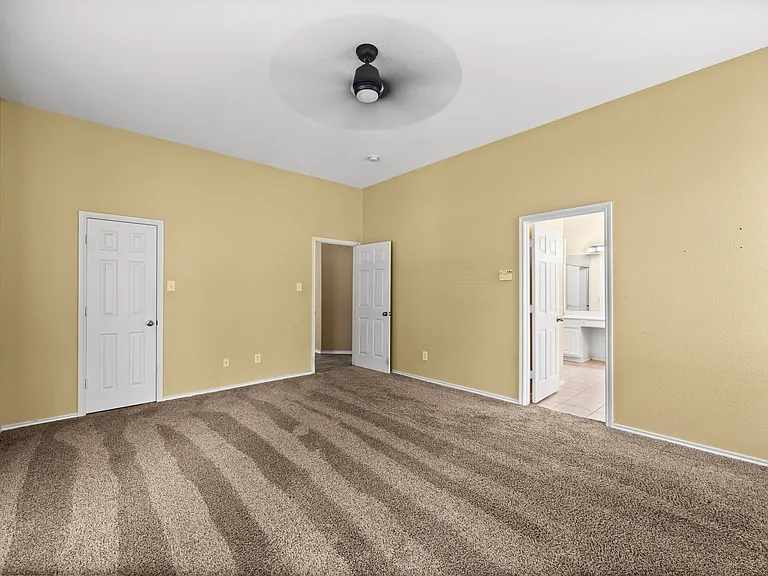 5544 Clay Ct — Photo 14