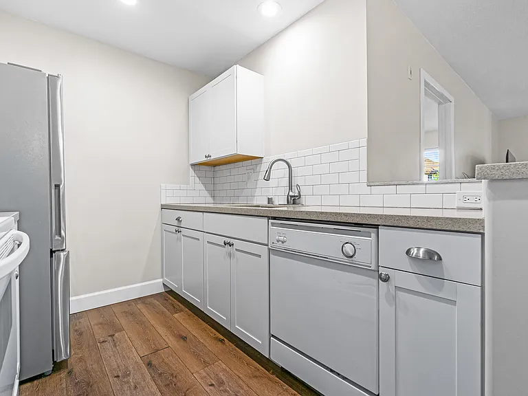 6111 Rancho Mission Rd — Photo 13