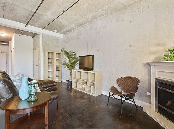 3rd image of 326 River St Unit 4403
