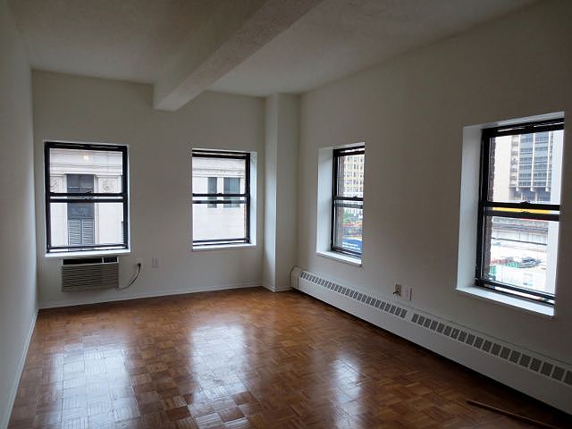 2nd image of 360 W 34th St APT 12u