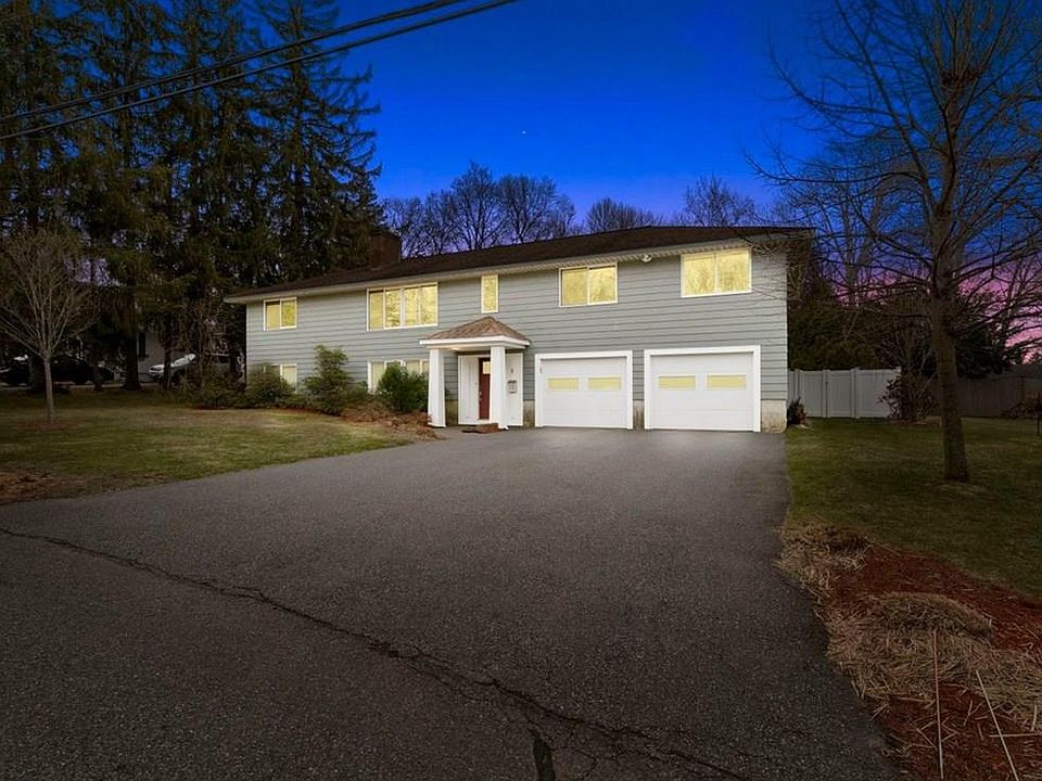 1st image of 8 Hillcrest Ave