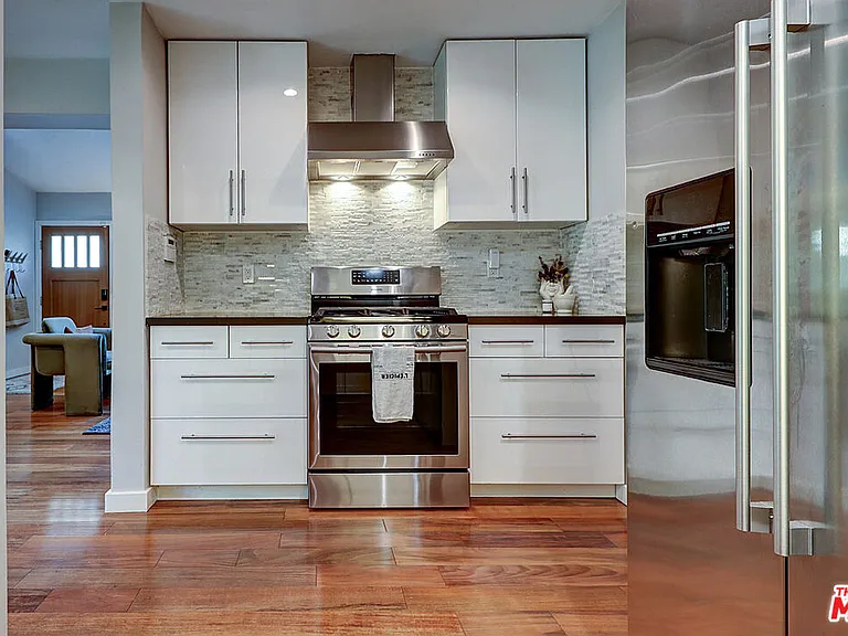 8326 Ridpath Dr — Photo 24