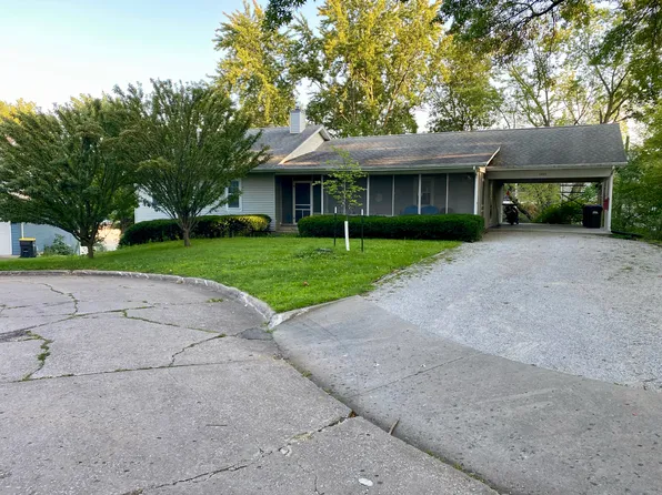 1005 Tower Ct, Iowa City, IA 52246