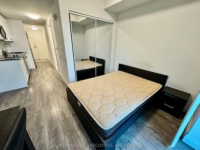 652 Princess St #711 — Photo 10