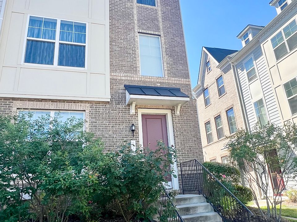 1st image of 675 Anacostia Ave NE