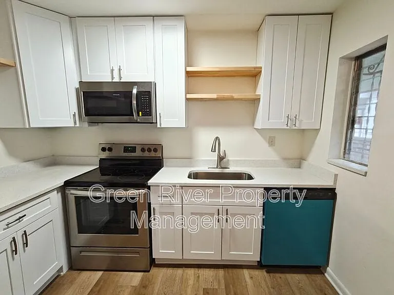1654 Talbot Ave — Photo 10