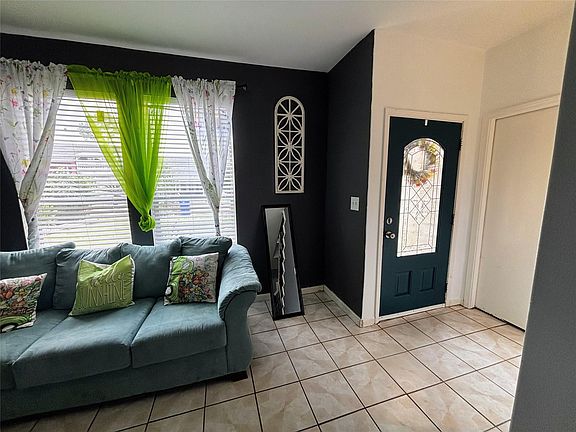 4th image of 9717 Debbie Ln