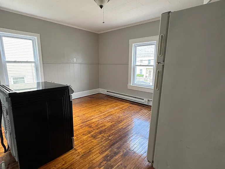 38 Prince Ave #B — Photo 8