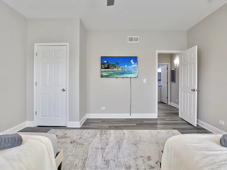 1111 Bonnie Brae Pl #3W — Photo 22