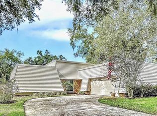 17727 Rivendel Rd, Lutz, FL 33549
